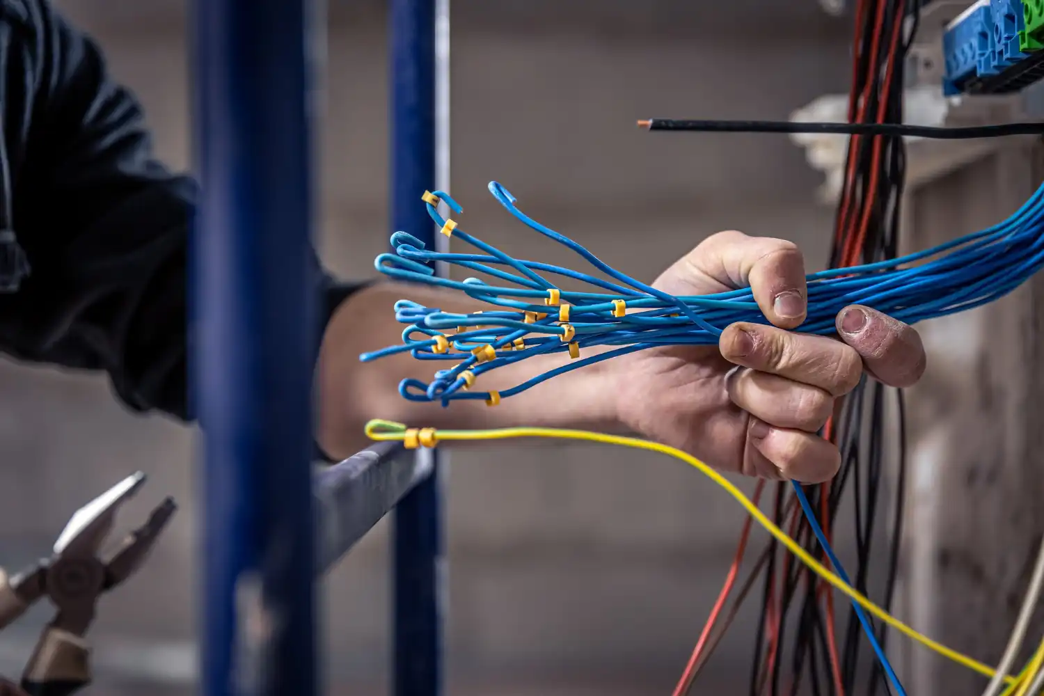 Instalaciones eléctricas, redes y mantenimiento con garantía técnica